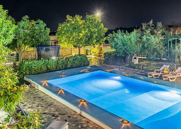 Seasons Apartament *